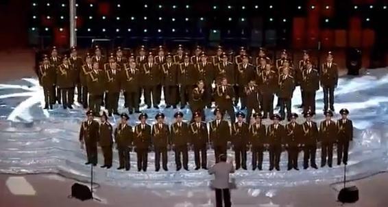 Coro de la policía rusa canta “Get lucky” en Sochi