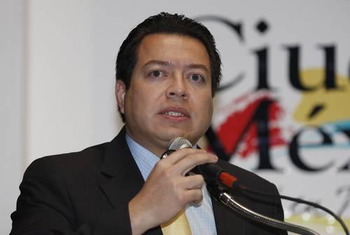 Mario Delgado confirma: “Sí voy por el GDF”