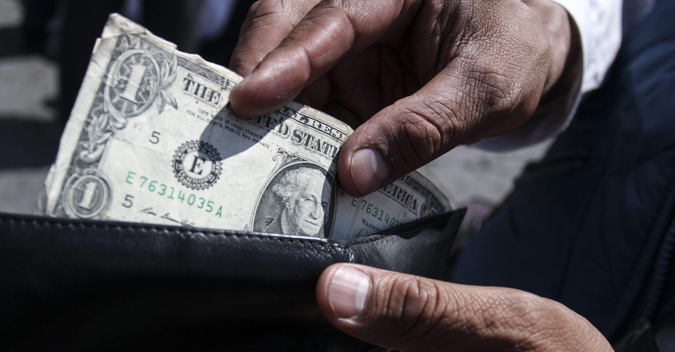 Con alza del dólar, la inflación se encamina a rebasar el 3% anual: #SemáforoEconómico