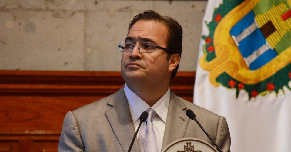 PGR sabía de empresas fantasma de Veracruz desde 2013, acusa ex secretario de Salud estatal