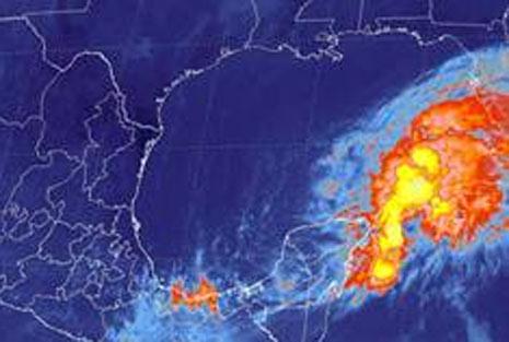 Huracán Rina avanza hacia la península de Yucatán