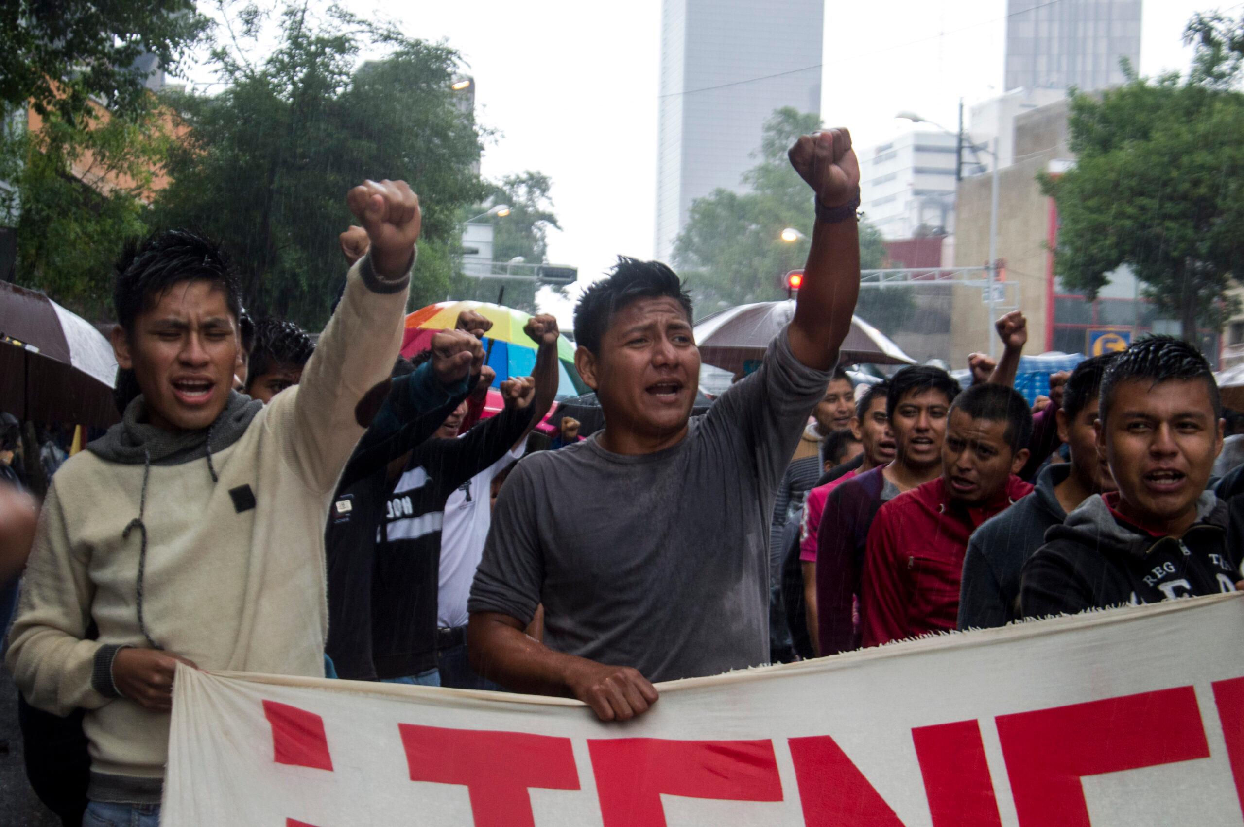 CNTE inicia paro en Michoacán, Chiapas y Oaxaca; Nuño pide a maestros no caer en trampas de líderes