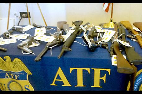 No autoricé trasiego de armas EU-México: Medina Mora