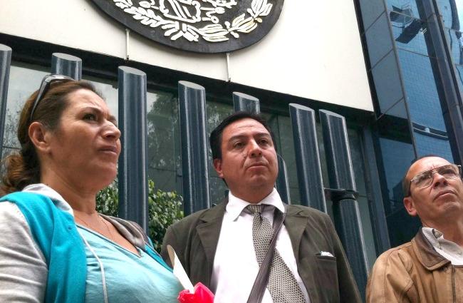 Ahorradores de Ficrea denuncian en la PGR a Olvera Amezcua y directivos