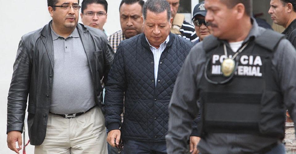 Juez da un año de prisión preventiva a Flavino Ríos; lo acusan de encubrir a Javier Duarte