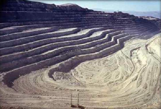 Con Fox y Calderón se concesionó el 26% del territorio; 56 millones de hectáreas a la minería