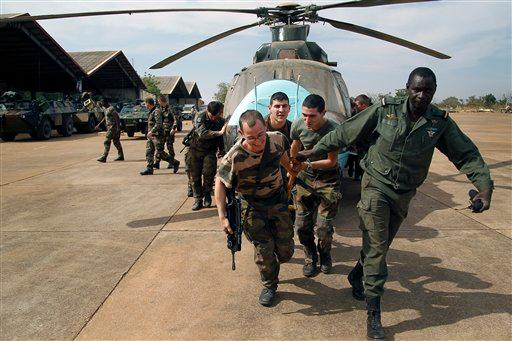 Francia combatirá por tierra a islamistas en Malí
