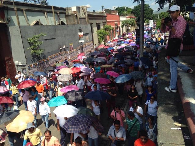 La CNTE amenaza con boicotear a los nuevos funcionarios del IEEPO; “los ignoraremos”, dicen