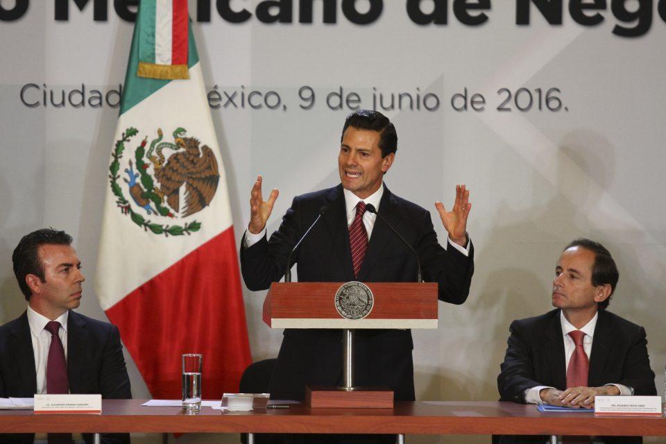 Peña reconoce pendientes en combate a la corrupción; pide hacer un esfuerzo para combatirla