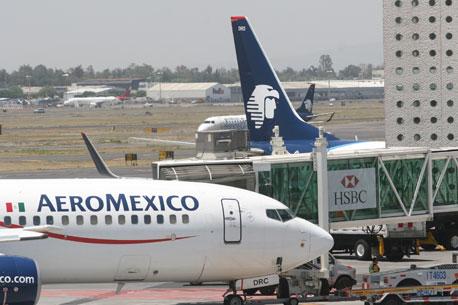 Ejército decomisa más de 83 kilos de droga en vuelo de Aeroméxico