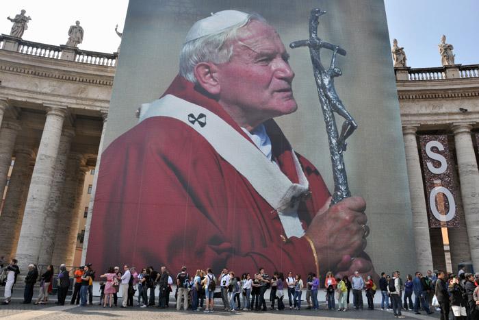 ¿Cómo se vive la espera de la beatificación de Juan Pablo II?