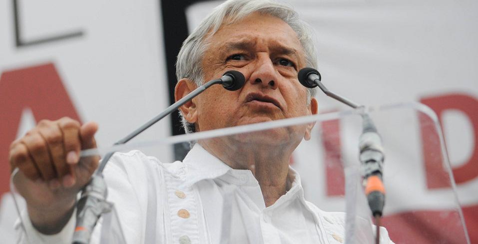 Obrador pide a Peña Nieto denunciar a Trump ante la ONU
