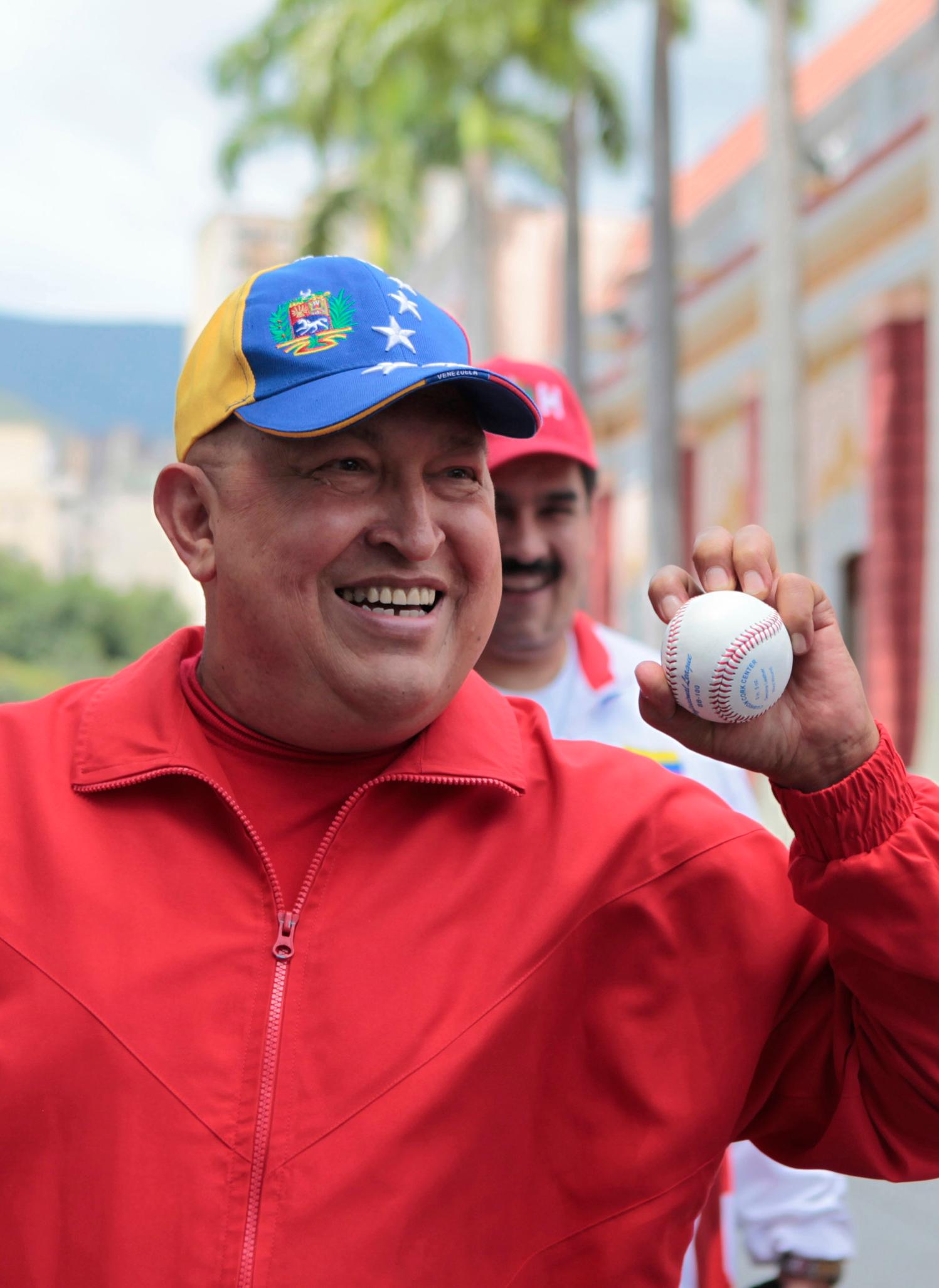 Reconoce Hugo Chávez que padece recurrencia de cáncer