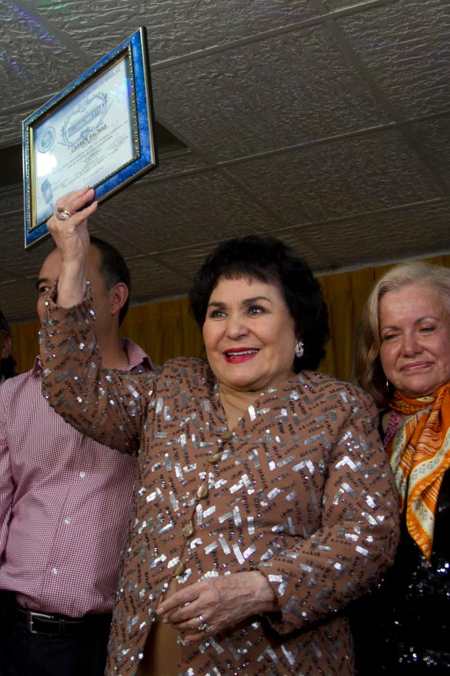 Carmen Salinas, vocero de Peña, Presidente y Secretaria General del PRI en la lista de plurinominales del tricolor