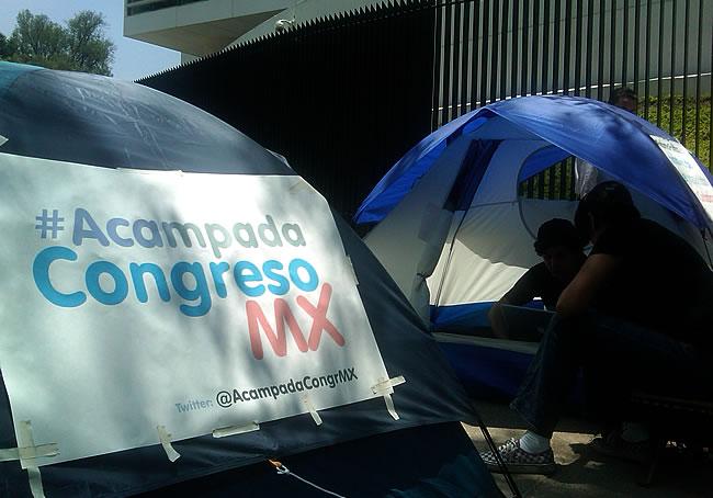 #AcampadaCongresoMx: Tuiteros exigen aprobación de Reforma Política