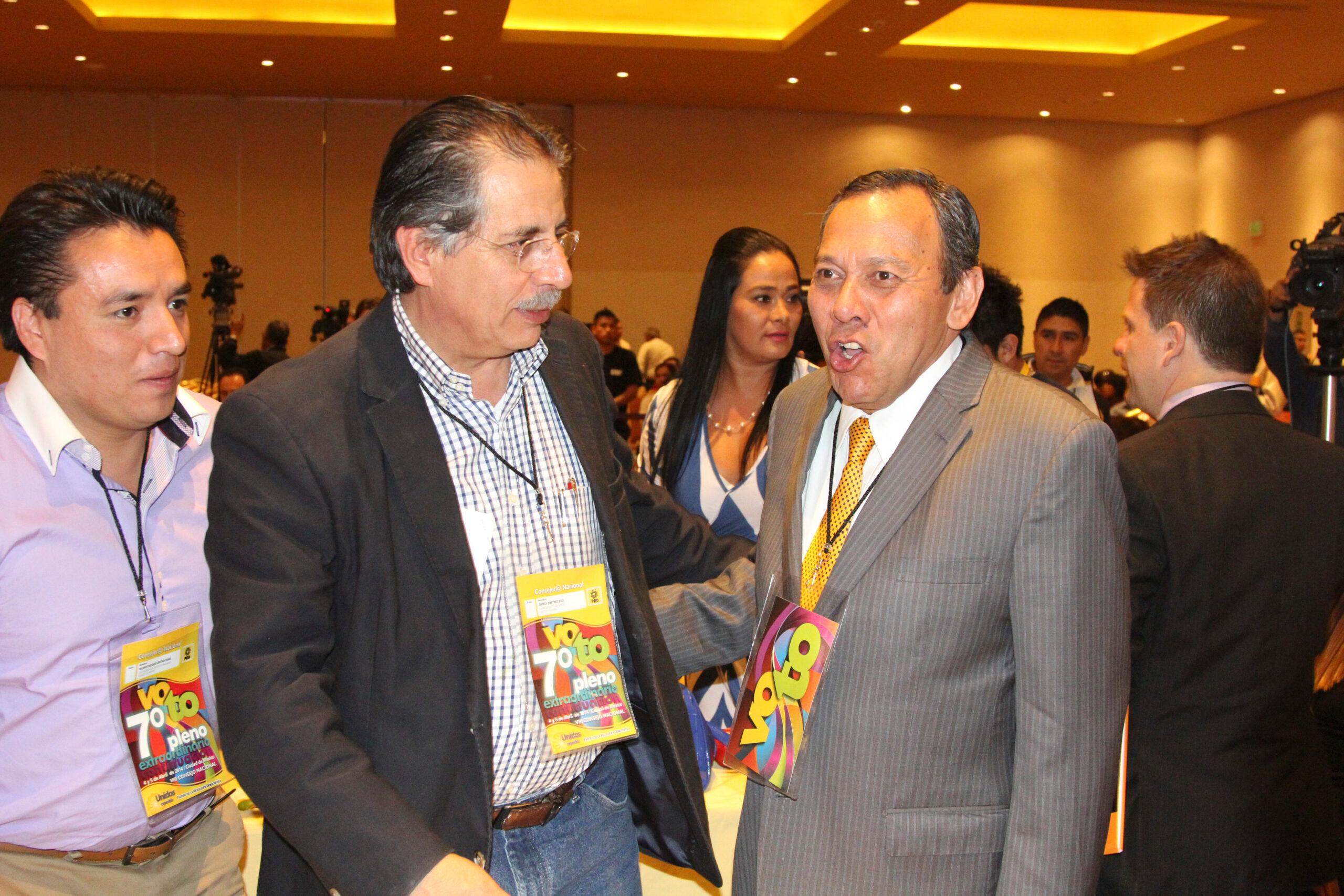 ‘Los Chuchos’ garantizan control del PRD hasta 2017