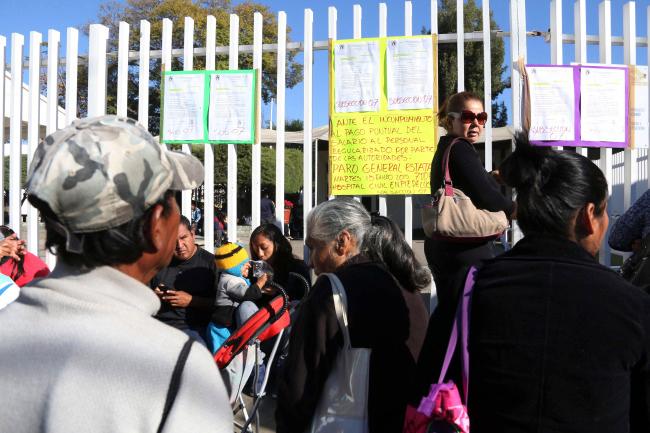 Trabajadores de la salud de Oaxaca mantienen el paro por retraso de pagos de salario y aguinaldo