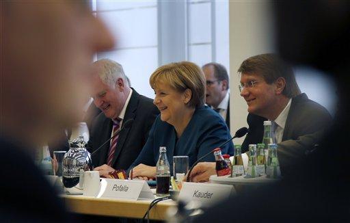 Acusa Merkel que EU también la espió; Obama lo niega