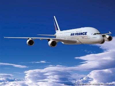 Aerolínea pide ‘cooperacha’ a pasajeros para pagar combustible