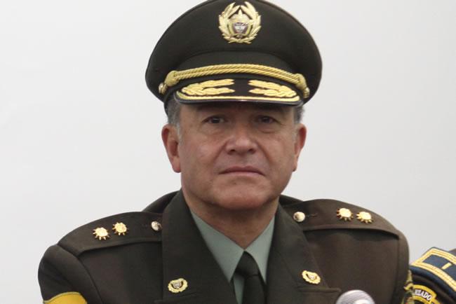 Óscar Naranjo acusa una campaña en su contra por narcotraficantes