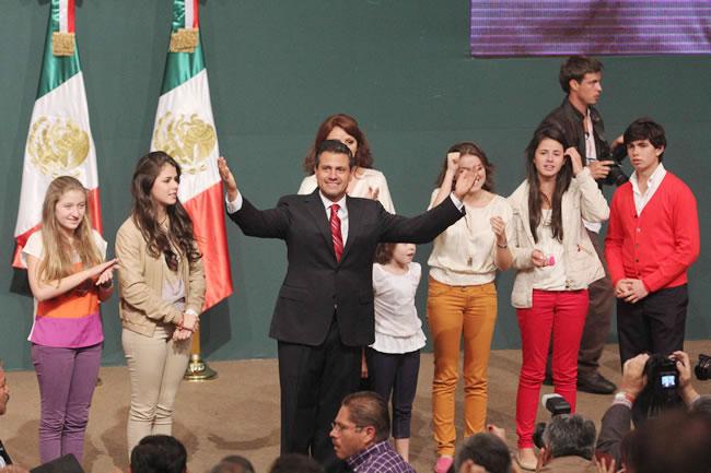 Y Peña Nieto celebró su triunfo así…
