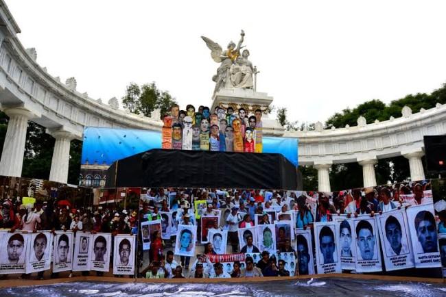 Así fue la movilización en México, a un año del caso Ayotzinapa
