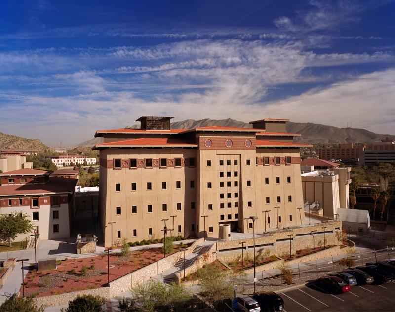 Evacuan Universidad de Texas en El Paso por amenaza de bomba
