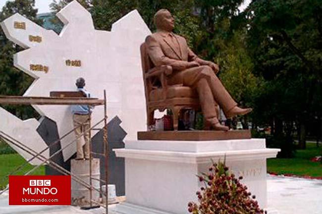 La estatua azerí que causa controversia en la Ciudad de México