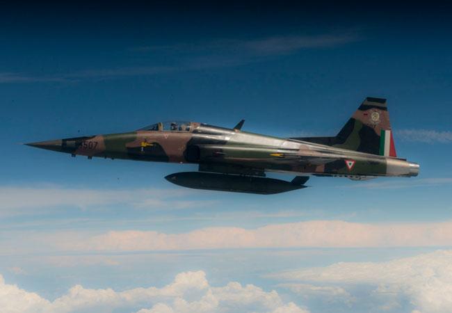 Aviones Caza F-5 regresan al cielo mexicano para escoltar a Calderón