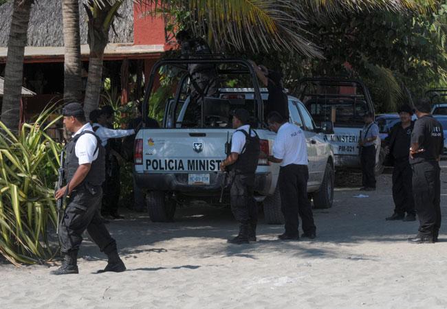 Mujer se salvó de ser violada en Acapulco por ser mexicana: PGJE