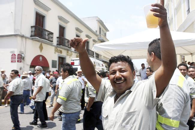 Gobiernos también tienen sus trabajadores informales
