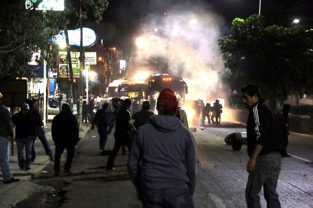 En Oaxaca se registran dos enfrentamientos de la CNTE con Policía Federal por evaluación