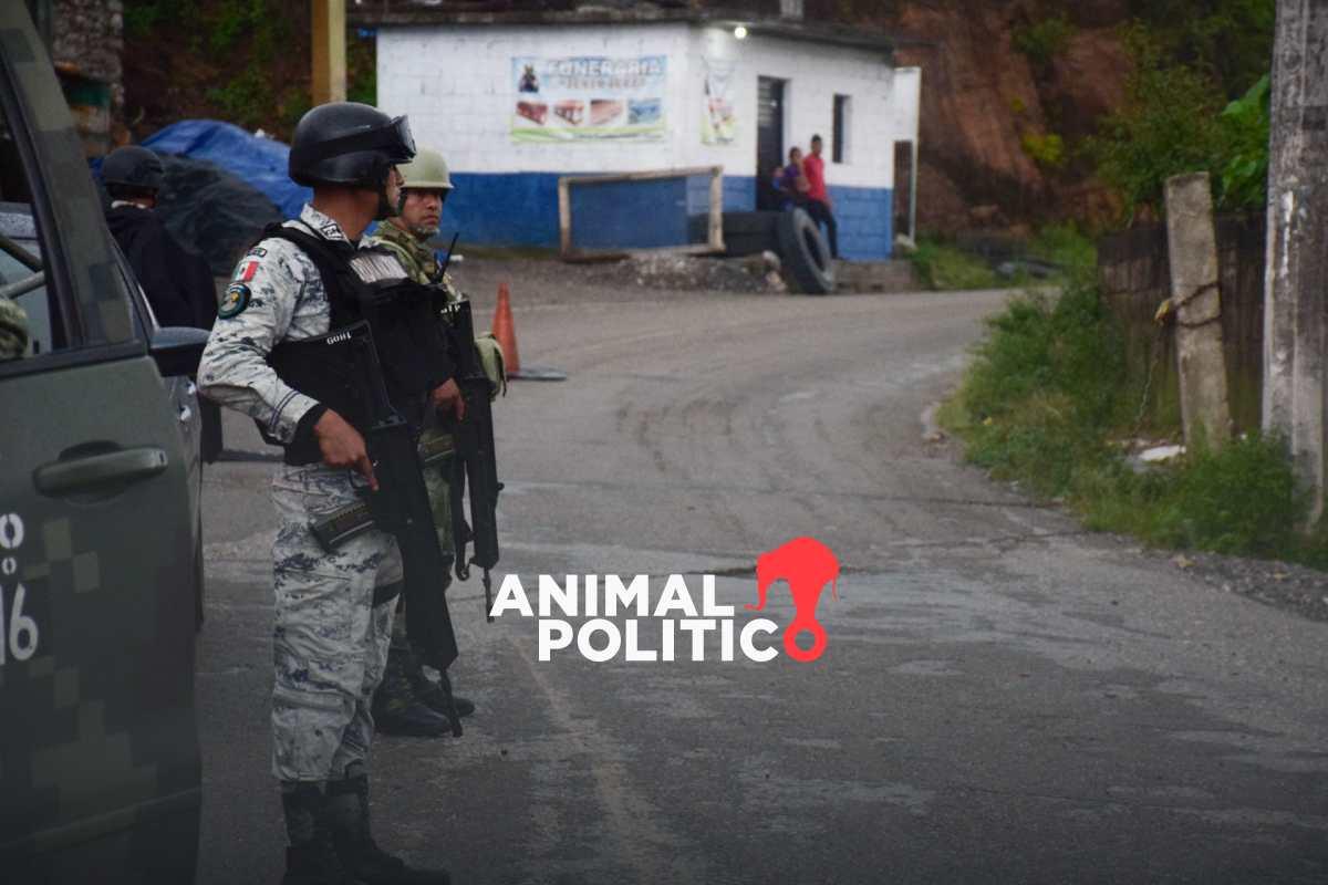 Ejército y Guardia Nacional arriban a Pantelhó, Chiapas; sacan de la zona a maestros retenidos