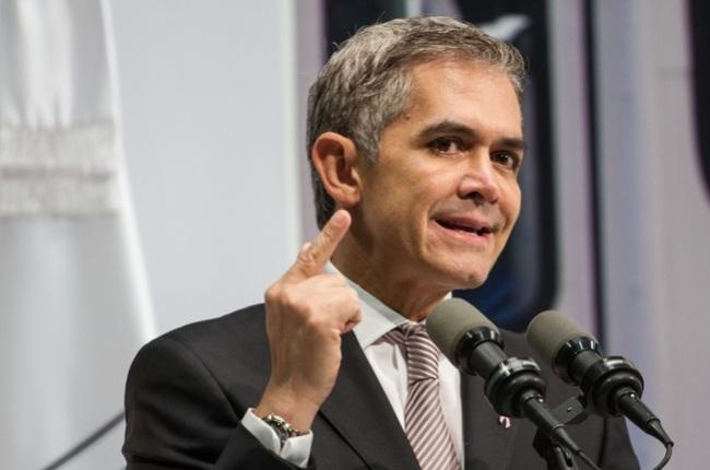 El jefe de gobierno del DF sí quiere ser presidente