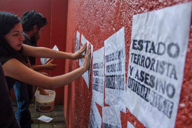 “Algunos cuerpos” no son de normalistas, dice Aguirre; PGR dice que aún no hay elementos