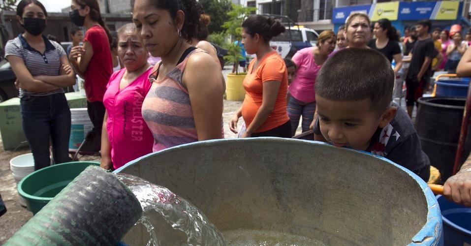 Defensoras del agua: cómo la escasez afecta más a las mujeres y luchan por ella