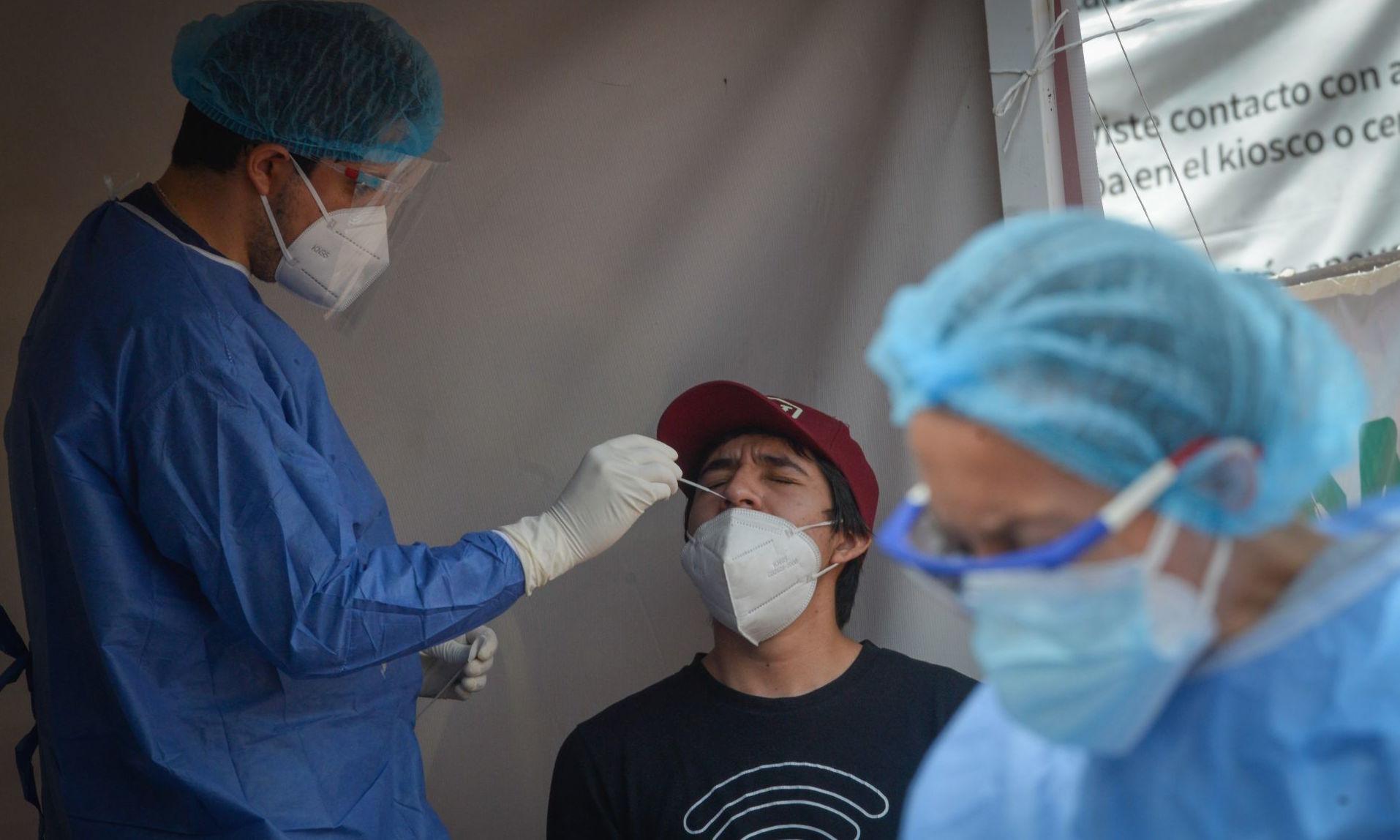 Casos de COVID aumentan 19% en una semana; Salud reporta que 35.2 millones han recibido vacuna