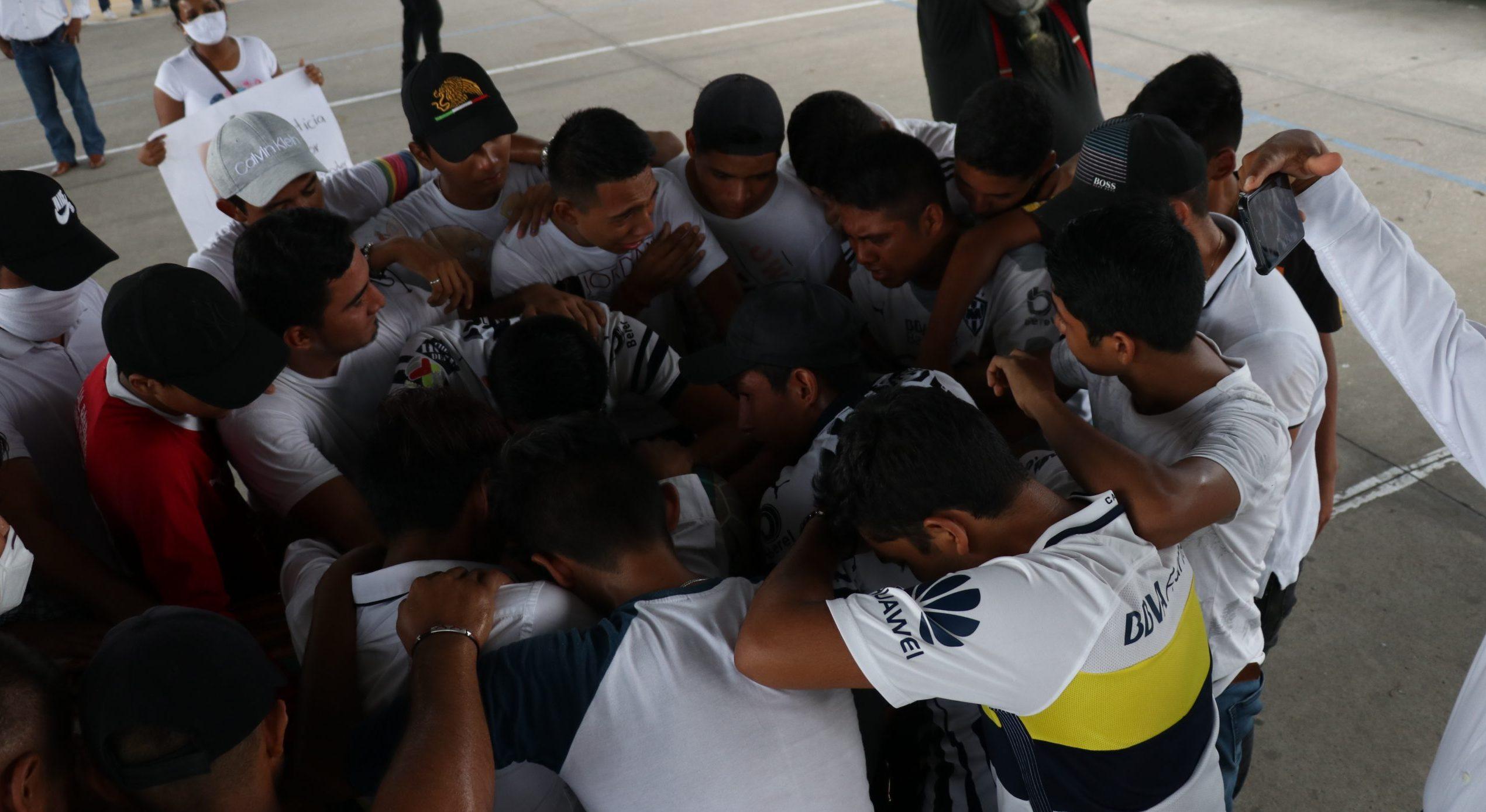 El ‘último gol’ de Alexander: sus compañeros lo despiden en las canchas donde soñó ser futbolista