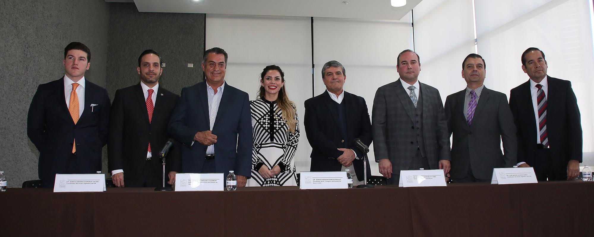 El Bronco pide licencia como gobernador de Nuevo León para buscar candidatura presidencial