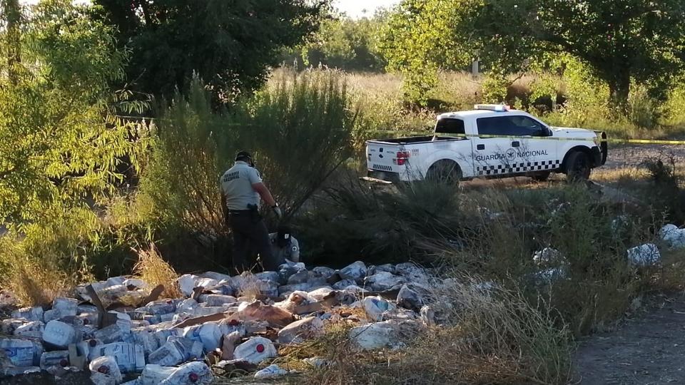 Tráiler se accidenta en Chihuahua y descubren que traía casi 500 kilos de metanfetamina, fentanilo y heroína