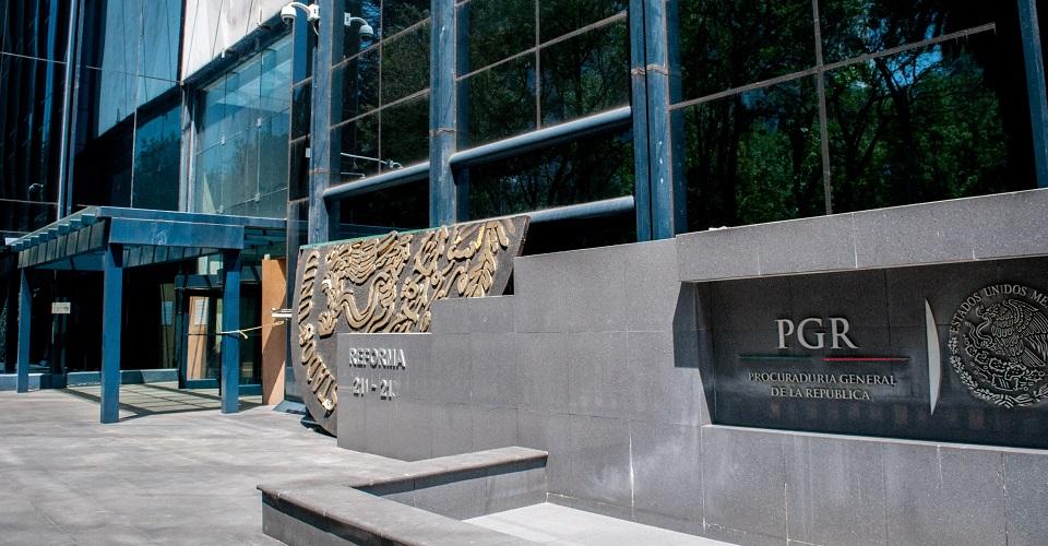 PGR libera a detenidos que trasladaban 20 mdp al CEN del PRI; no se sabe quién es dueño del dinero, dice