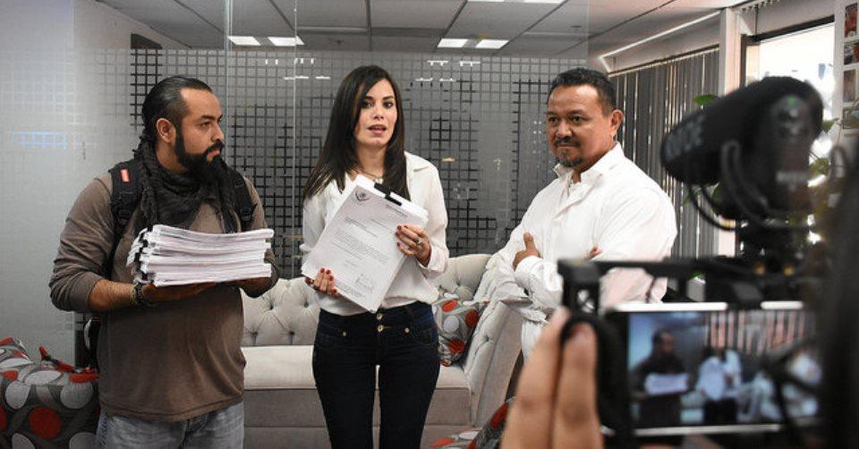 ¿Los expresidentes deben recibir pensión? Presentan 50 mil firmas contra ese beneficio