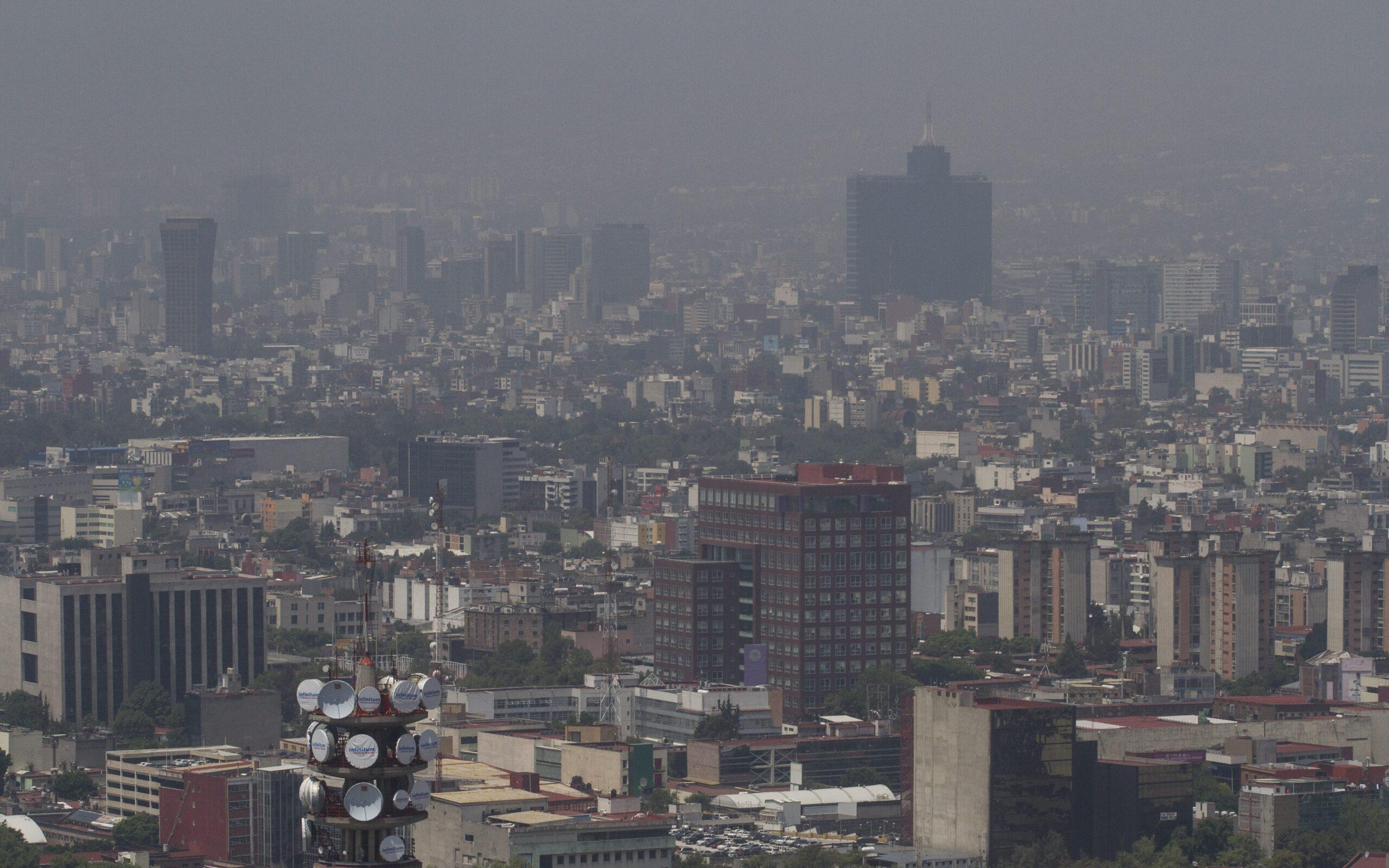 Si limitan la circulación de autos ¿por qué persiste la contaminación?