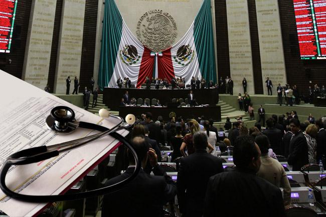 Gastan diputados 95 mdp del erario en seguros médicos