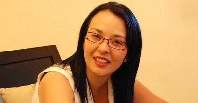 Con 512 escritoras y más de 800 libros, cuentista mexicana visibiliza el legado literario hecho por mujeres (Libro de regalo)