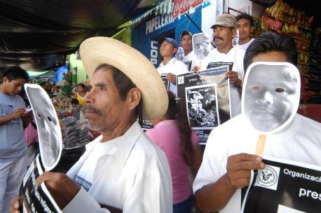 Traductores bilingües: Promesa incumplida para los indígenas