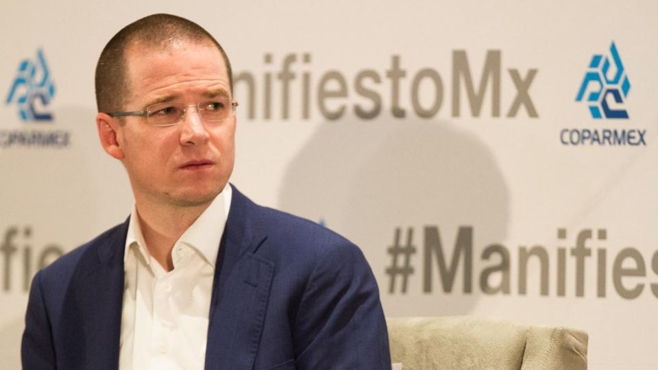 FGR sostiene que Ricardo Anaya recibió sobornos; un voto a favor no es prueba, responde el panista