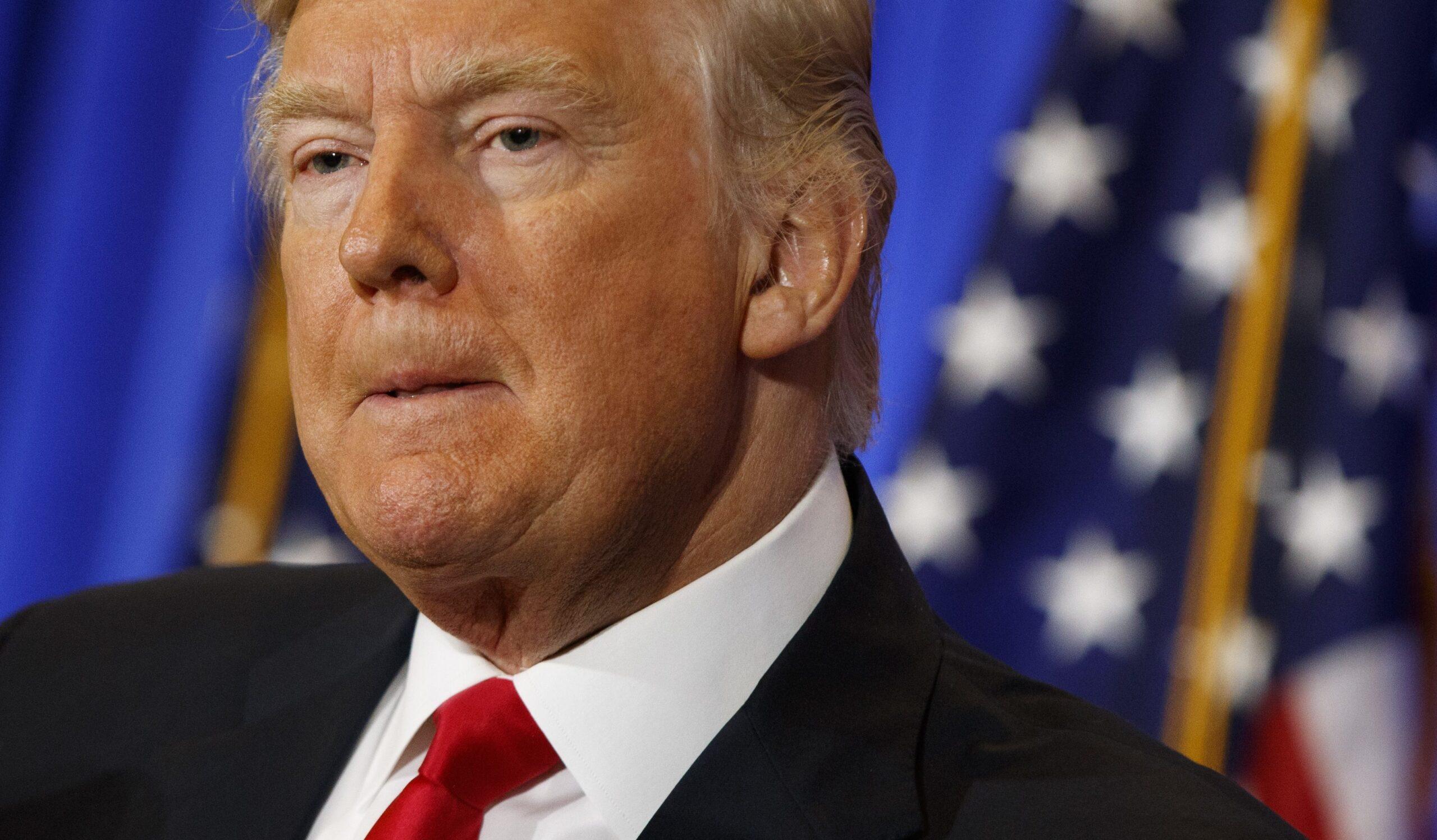 Ahora Trump amenaza a BMW con un impuesto fronterizo si produce autos en México