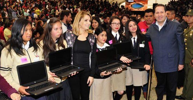 Gabinete y primera dama recorren Edomex para presumir logros del gobierno