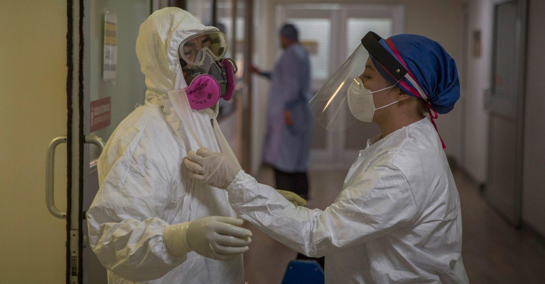 Sheinbaum reporta ligero aumento en hospitalizados por COVID, pero disminución en casos positivos